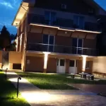 Karos Bianco Apartmanhaz *