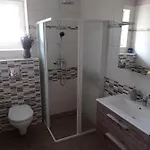 아파트 Karos Bianco Apartmanhaz