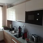 Karos Bianco Apartmanhaz 아파트 *