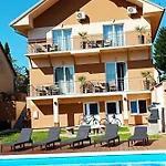 Apartmán Karos Bianco Apartmanhaz