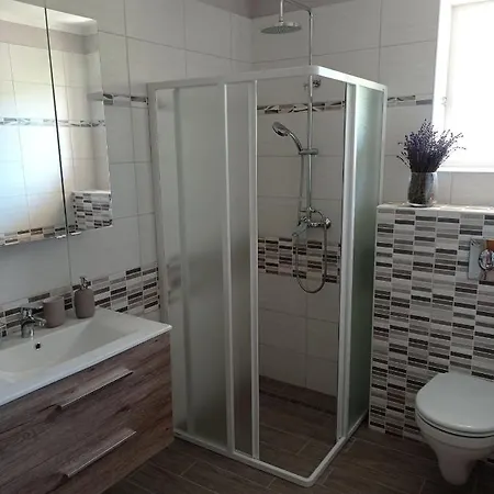 Karos Bianco Apartmanhaz דירה *