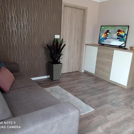 Karos Bianco Apartmanhaz זלקרוס