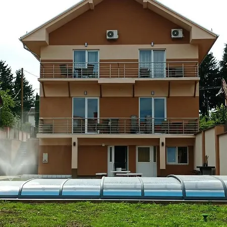 דירה Karos Bianco Apartmanhaz