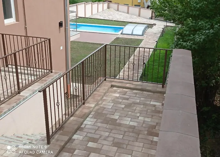 Karos Bianco Apartmanhaz *