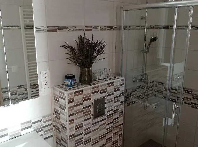 Karos Bianco Apartmanhaz 아파트 *