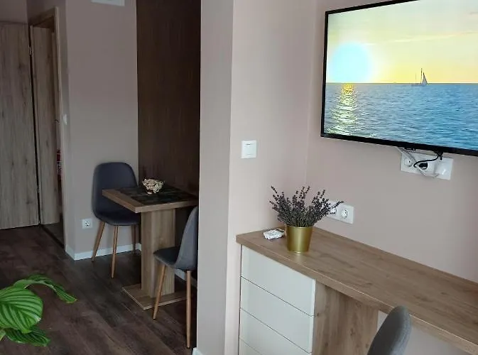 Karos Bianco Apartmanhaz *