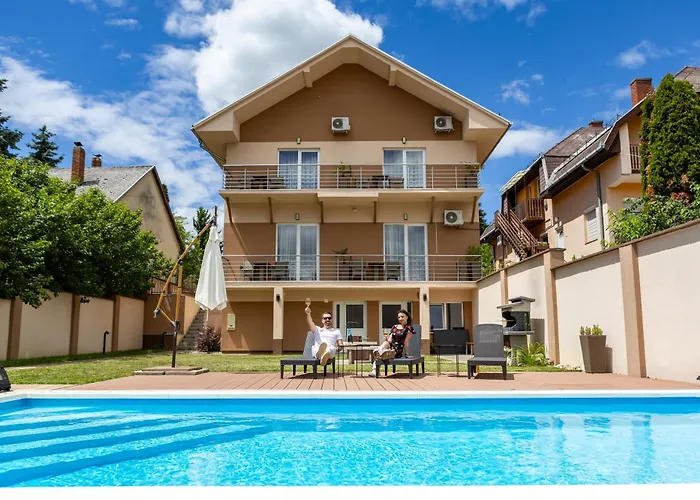 Karos Bianco Apartmanhaz * 잘라카로쉬