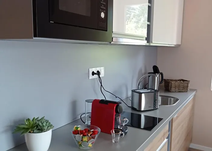 Karos Bianco Apartmanhaz 잘라카로쉬